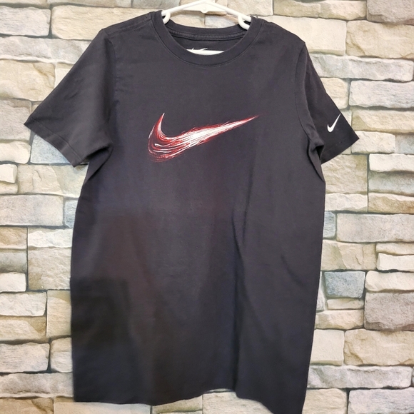 4 boys T Shirts size Medium in like new condition. - Picture 2 of 10